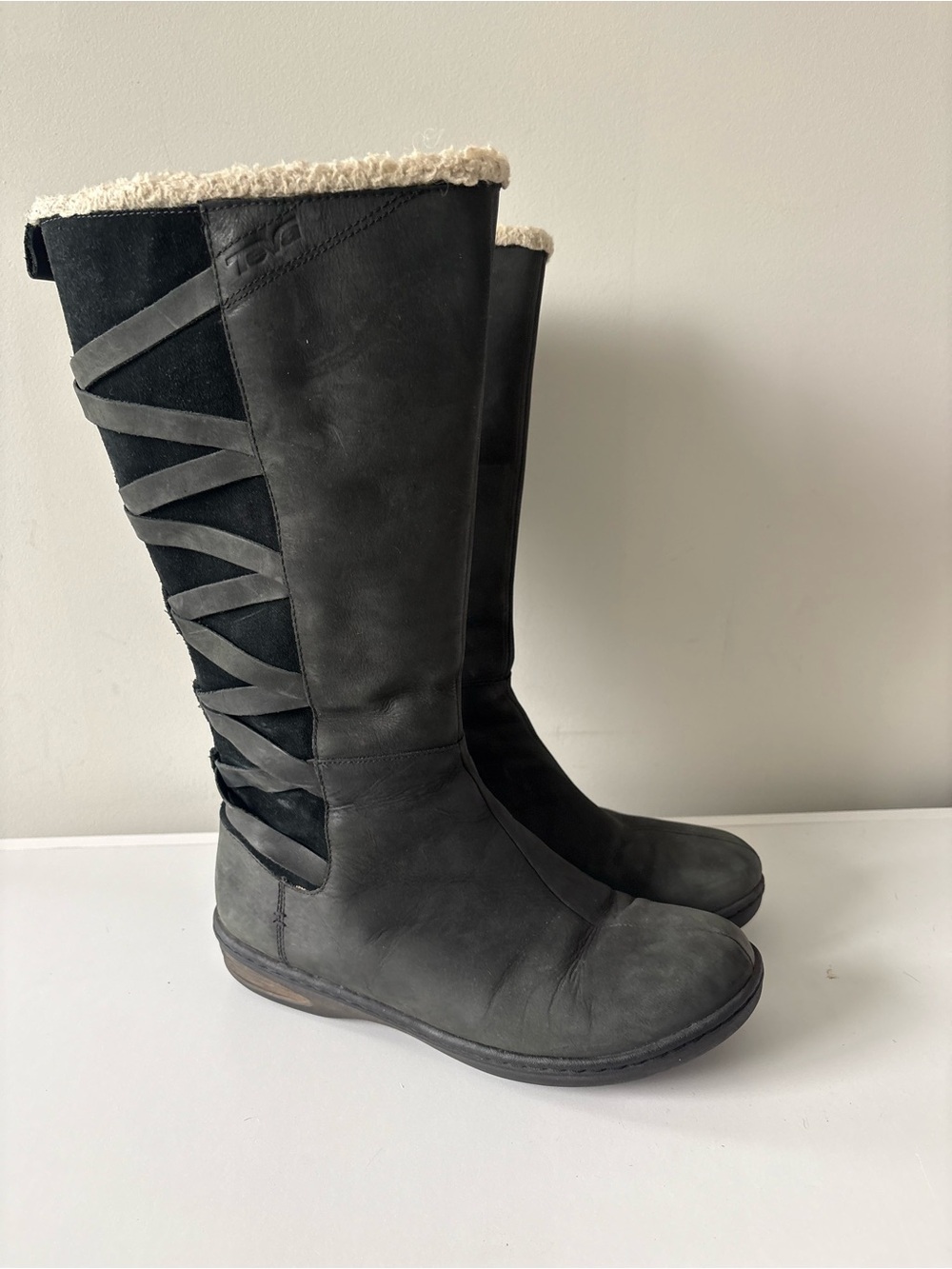 Teva Figueroa Black Leather Fleece Lining Waterproof Boot Size 9.5